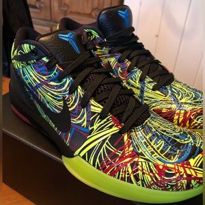 Kobe IV protro wizenard Brand New. Opened for pictures only